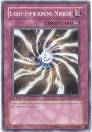 Light-Imprisoning Mirror